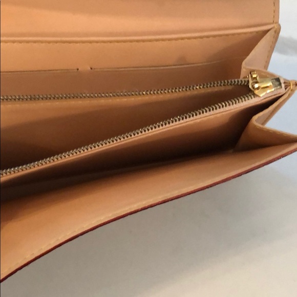 LOUIS VUITTON WALLET - Picture 6 of 8